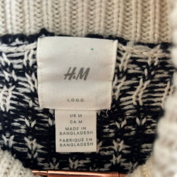 H&M Womens Winter Geometric Print Turtleneck Sweater Black Off White Sz Medium - Picture 6 of 8
